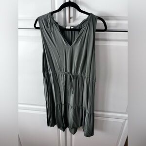 GAP Sleeveless V-Neck dress in Sage green